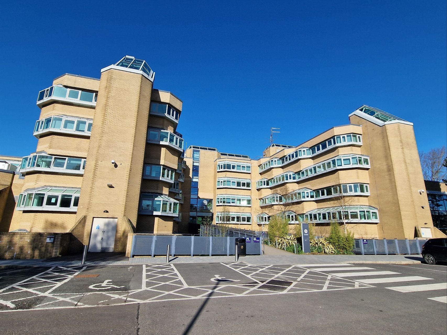 Themus Laboratories, Murchison House